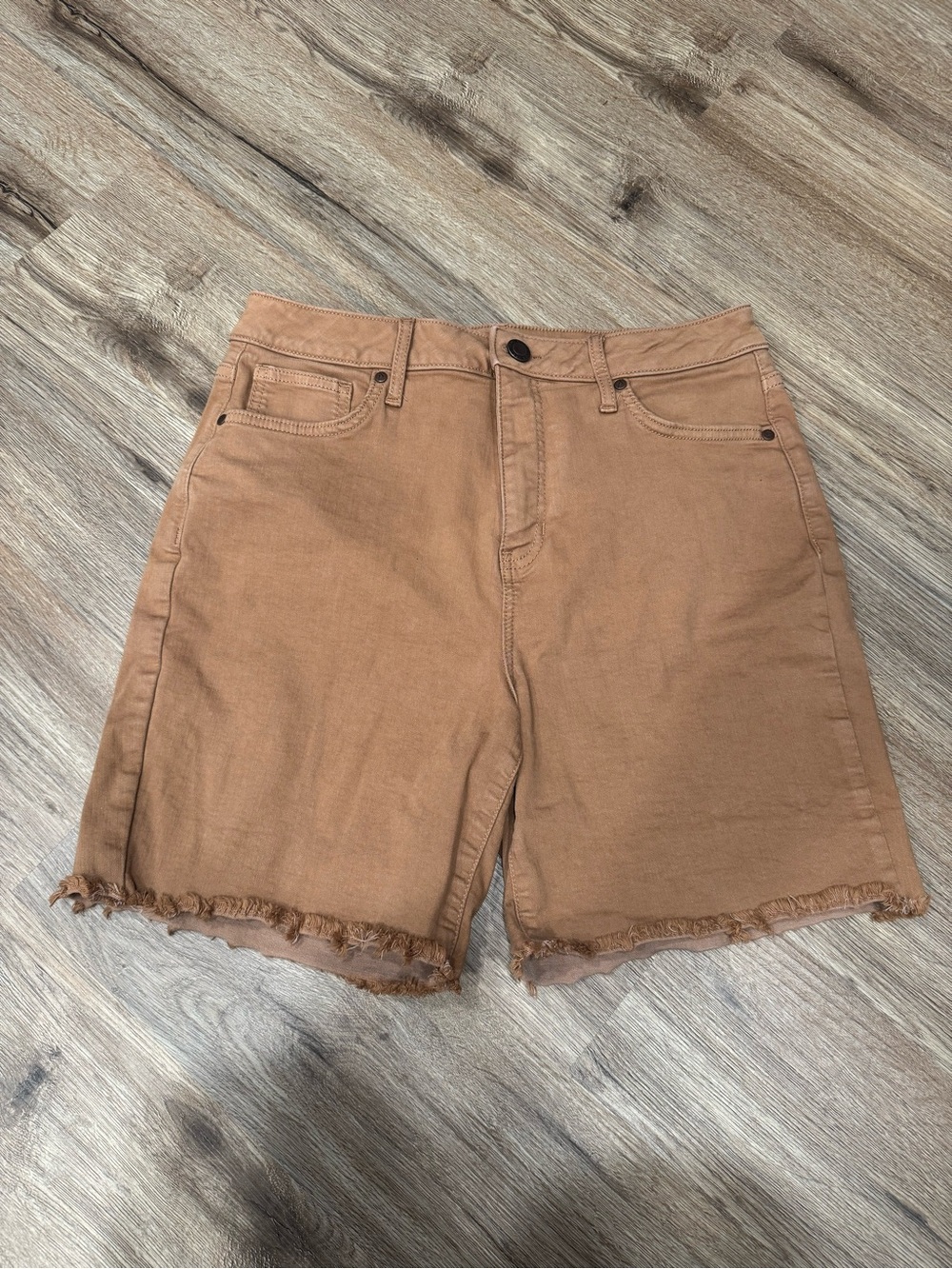 Vera Wang Simply Vera Tan Frayed Hem Bermuda Shorts